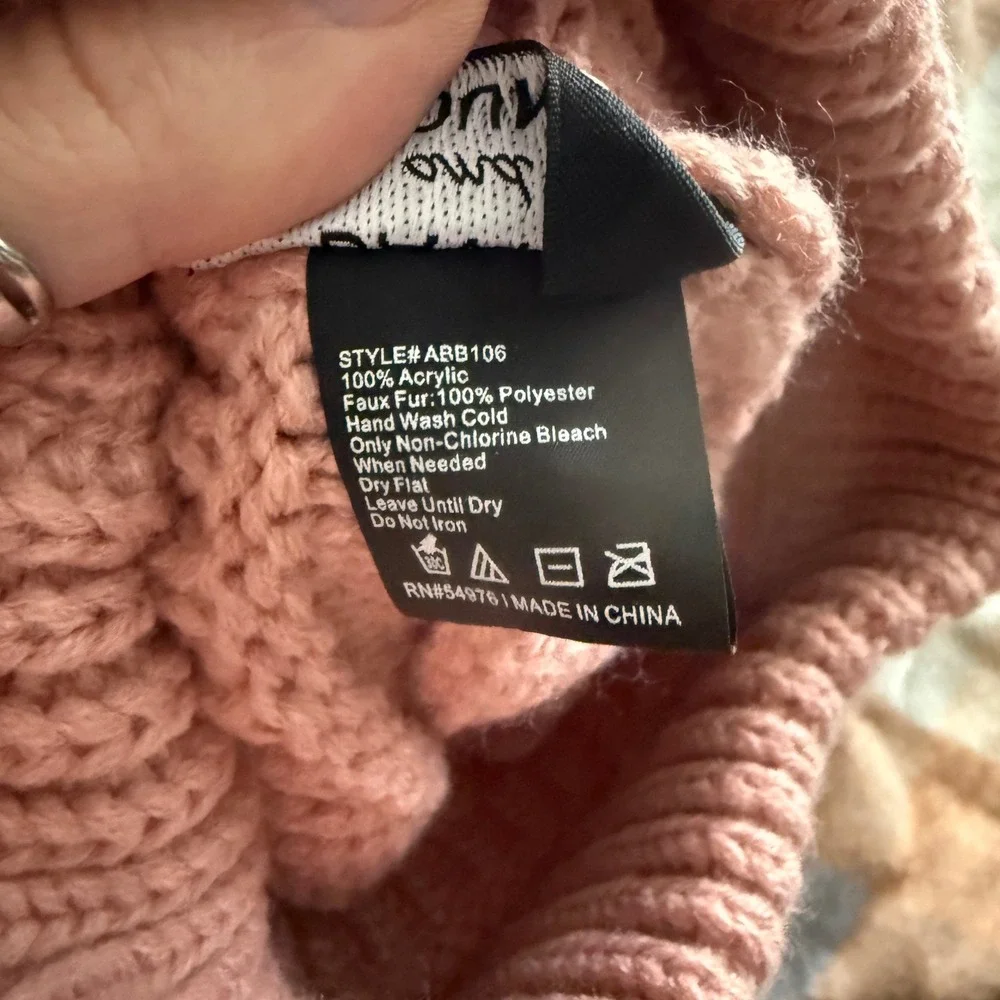 DAVID and YOUNG Girls Pink Knit Beanie Cat Ears Outdoor Winter Snow School‎